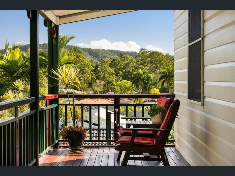 12 ZEPHYR STREET, Nerang — photo 1 of 5