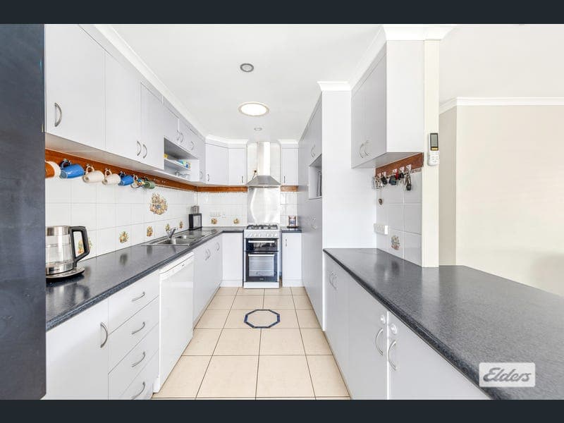 4 Expeller Court, Emerald — photo 1 of 5