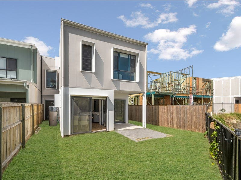 14 River Cove Circuit, Murrumba Downs — photo 1 of 5