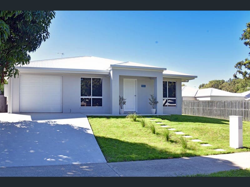 15 Ulladulla Street, Blacks Beach — photo 1 of 5