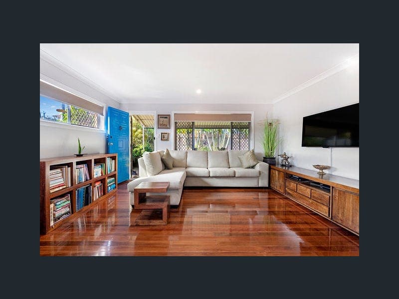 3 Kathleen Avenue, Southport — photo 1 of 5