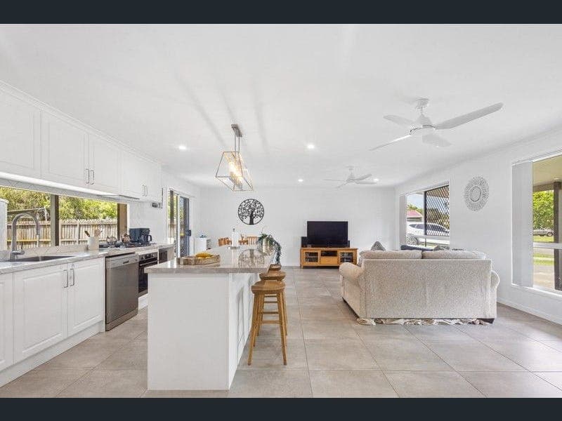20 Burrabi Street, Bald Hills — photo 1 of 5