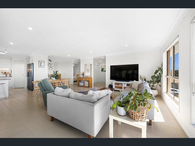 32 Isabella Street, Collingwood Park — photo 1 of 5