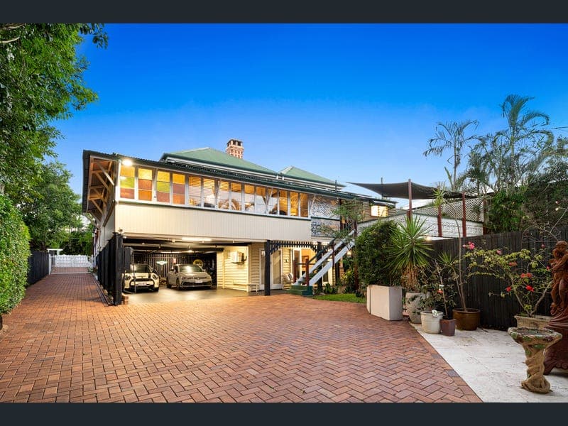 20 Norman Parade, Clayfield — photo 1 of 5