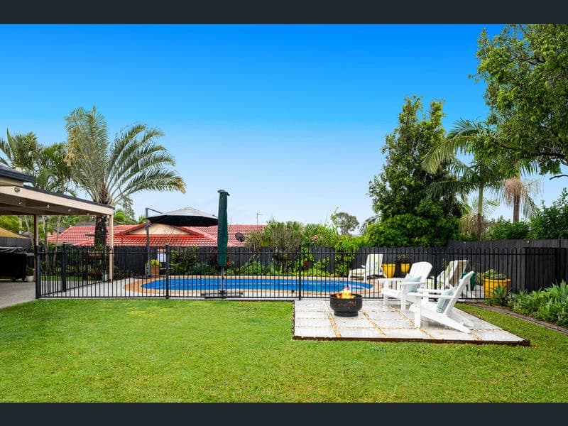 24 Christopher Place, Sinnamon Park — photo 1 of 5