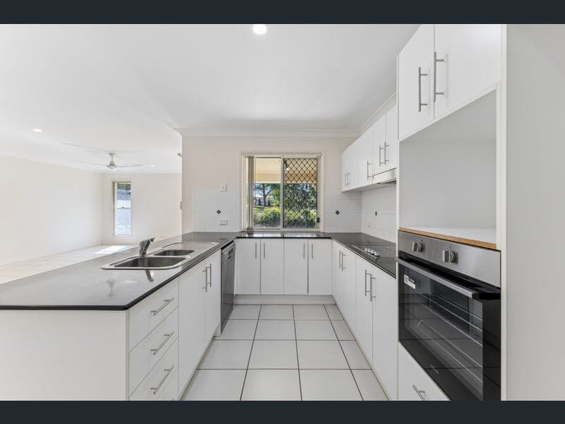 6 Franklin Street, North Lakes — photo 1 of 5