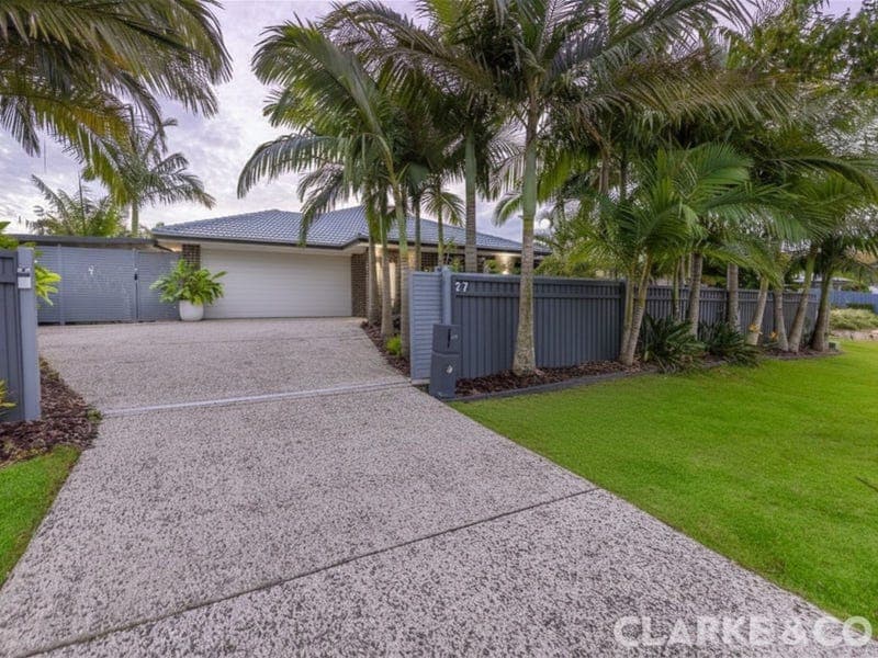 27 Pineview Drive, Beerwah — photo 1 of 5