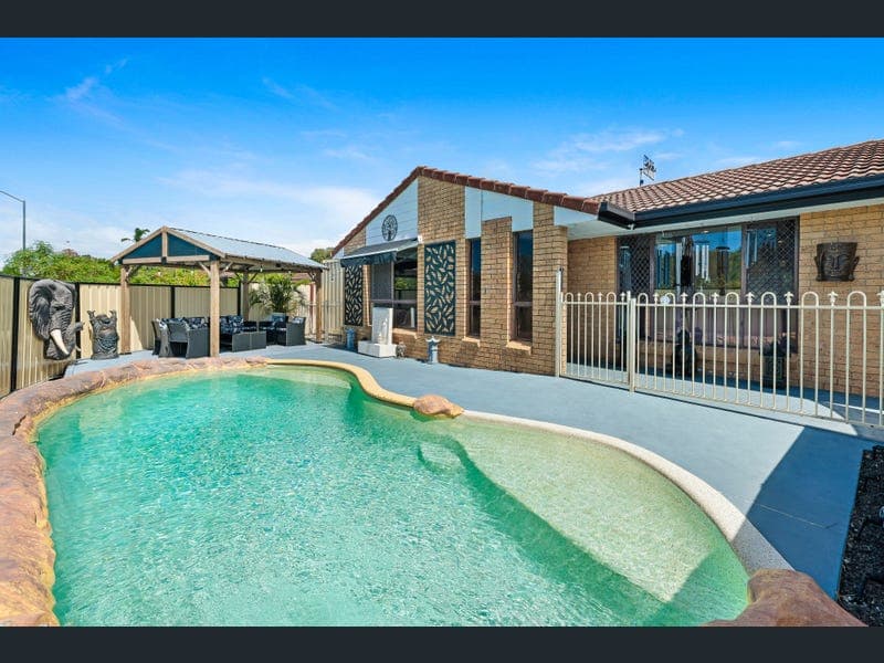 30 Studio Drive, Oxenford — photo 1 of 5
