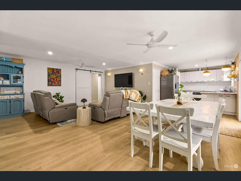 5 Kensington Court, Upper Caboolture — photo 1 of 5