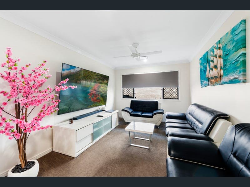 43 Shoreline Avenue, Redland Bay — photo 1 of 5