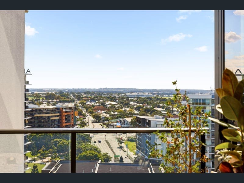 11407/7 Wharf Street, Hamilton — photo 1 of 5