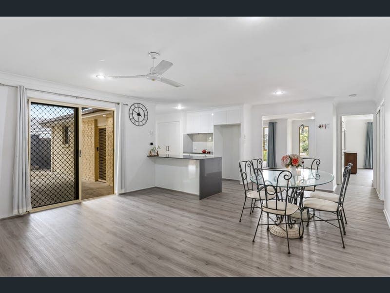 5 San Cristobal Place, Pacific Pines — photo 1 of 5