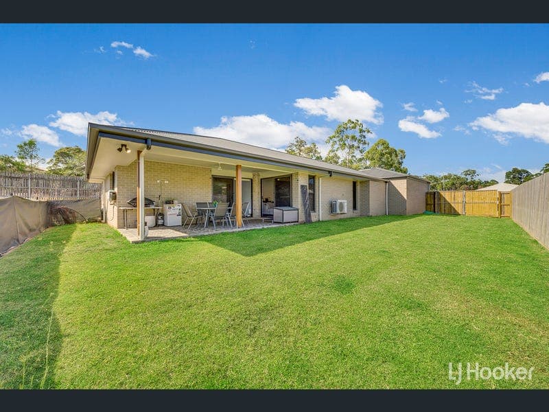 14 Fitzroy Avenue, Clinton — photo 1 of 5