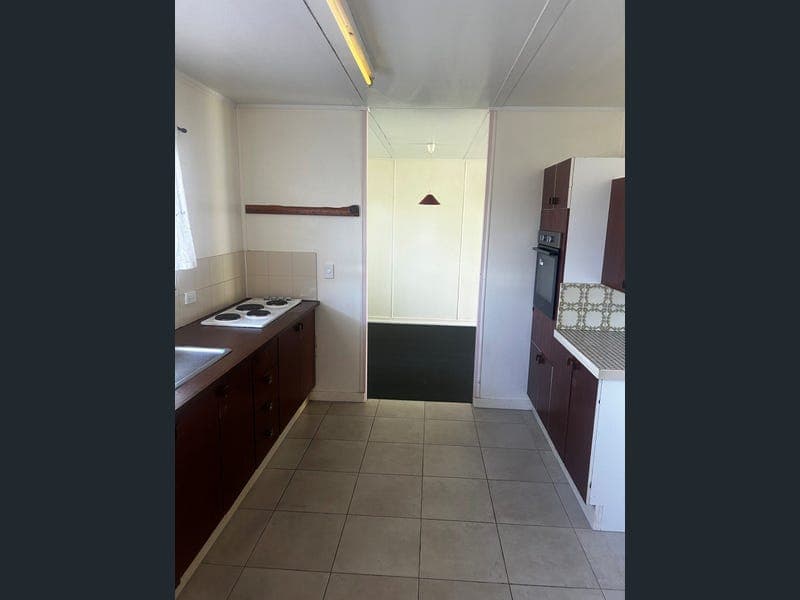 56 Taylor Street, Roma — photo 1 of 5