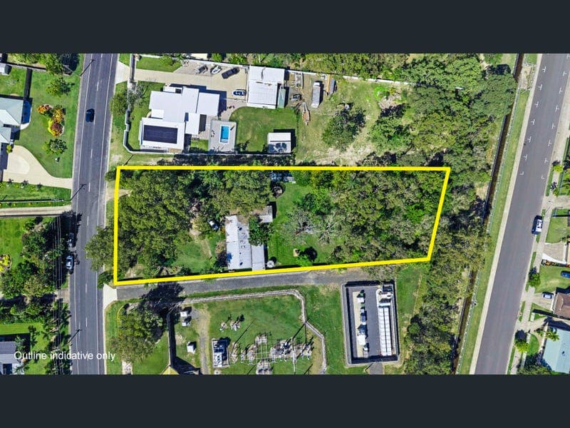9-11 Garden Drive, Urangan — photo 1 of 5