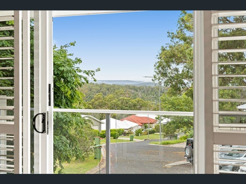 39 Piccadilly Court, Mount Lofty — photo 1 of 5