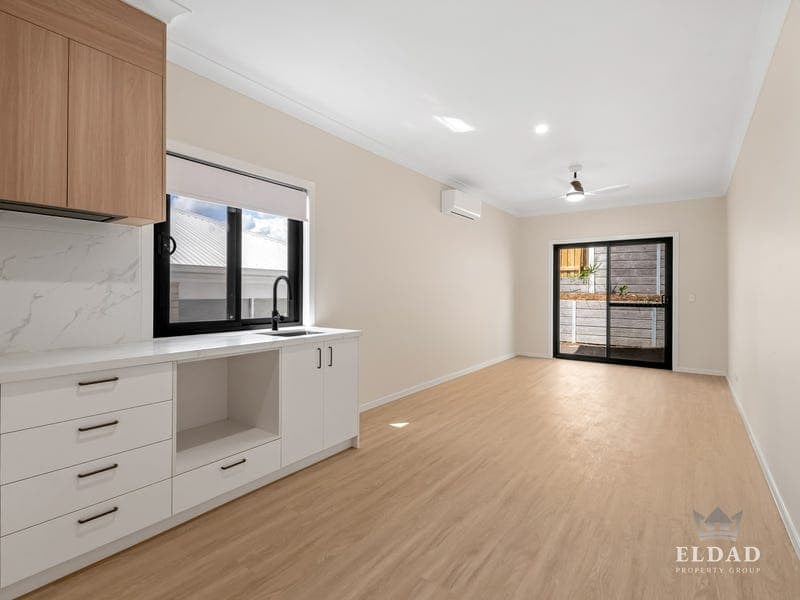 12 Whitewood Avenue, Bahrs Scrub — photo 1 of 5