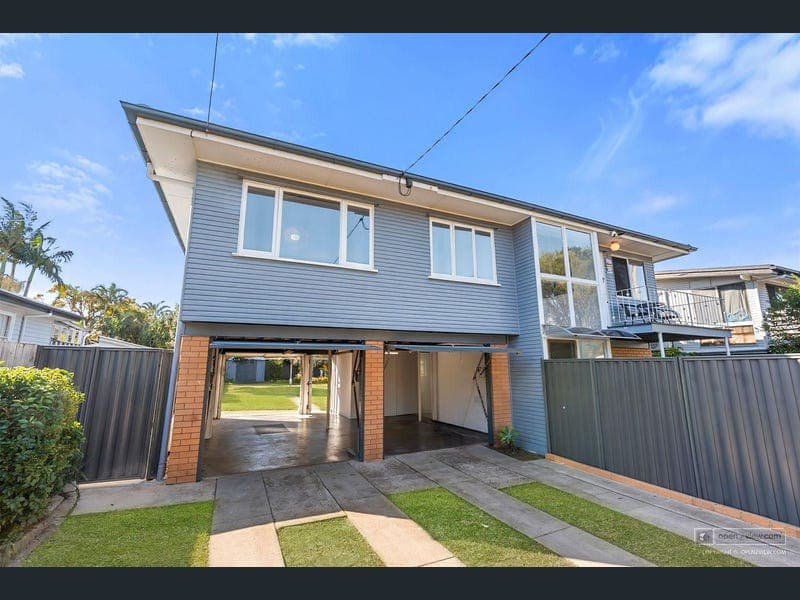 22 Crawford Street, Redcliffe — photo 1 of 5