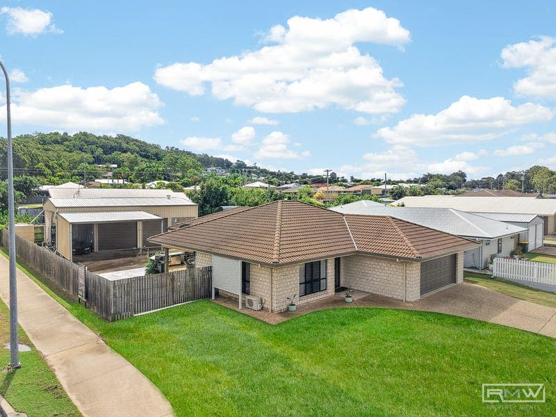 1 Galleon Court, Taroomball — photo 1 of 5