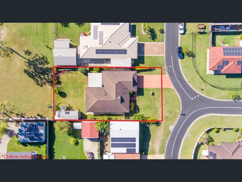6 Bronton Way, Point Vernon — photo 1 of 5