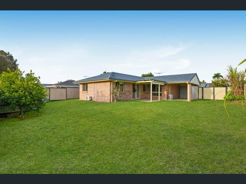 59 Bushland Drive, Regents Park — photo 1 of 5