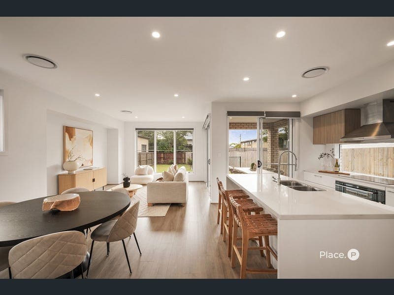 70 Gatling Road, Cannon Hill — photo 1 of 5