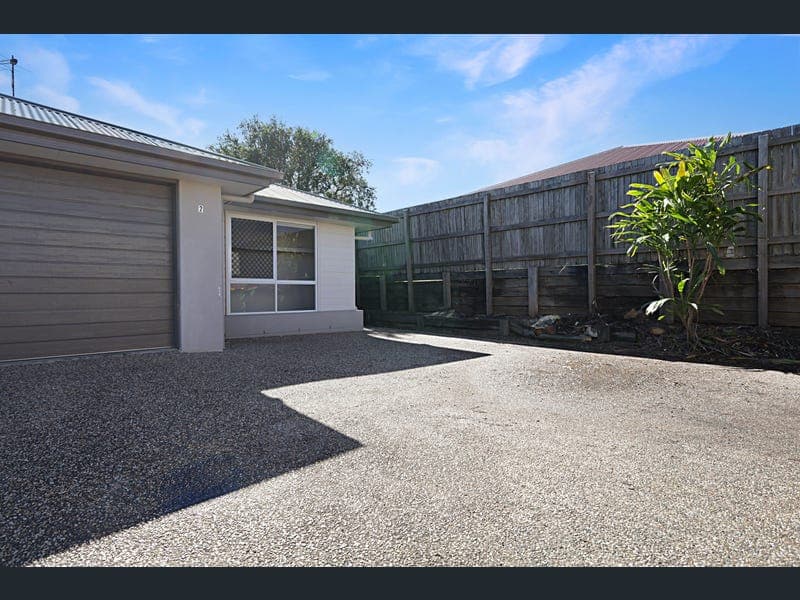 2/34 Carlin St, Glenvale — photo 1 of 5