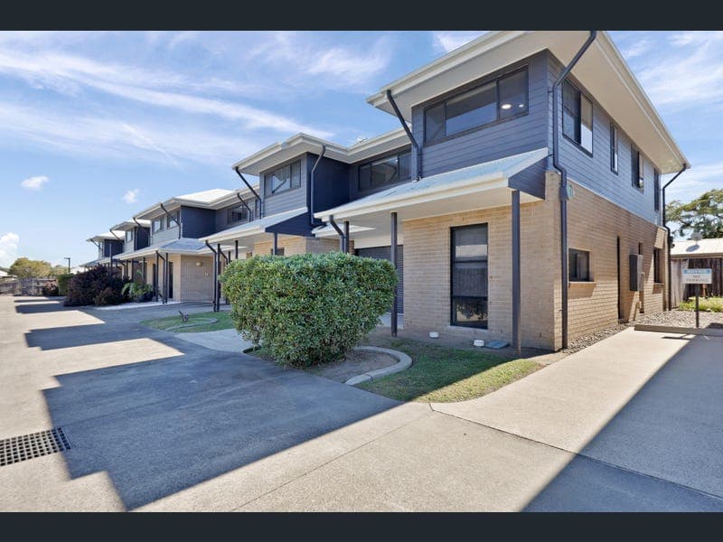 6/7 Bilgola Place, Blacks Beach — photo 1 of 5
