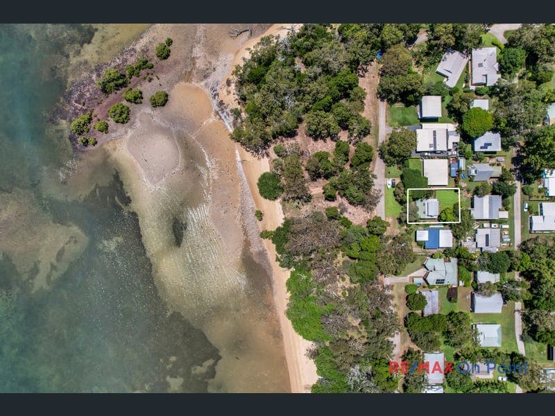 170 Victoria Parade, Coochiemudlo Island — photo 1 of 5