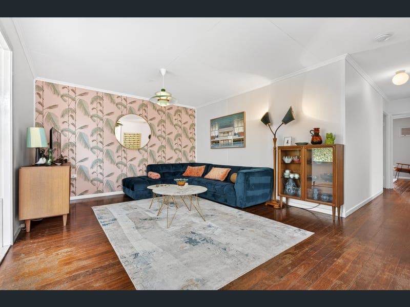 29 Melinda Street, Southport — photo 1 of 5