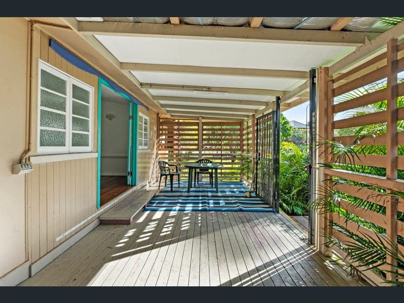 2 Winnett Street, Woorim — photo 1 of 5