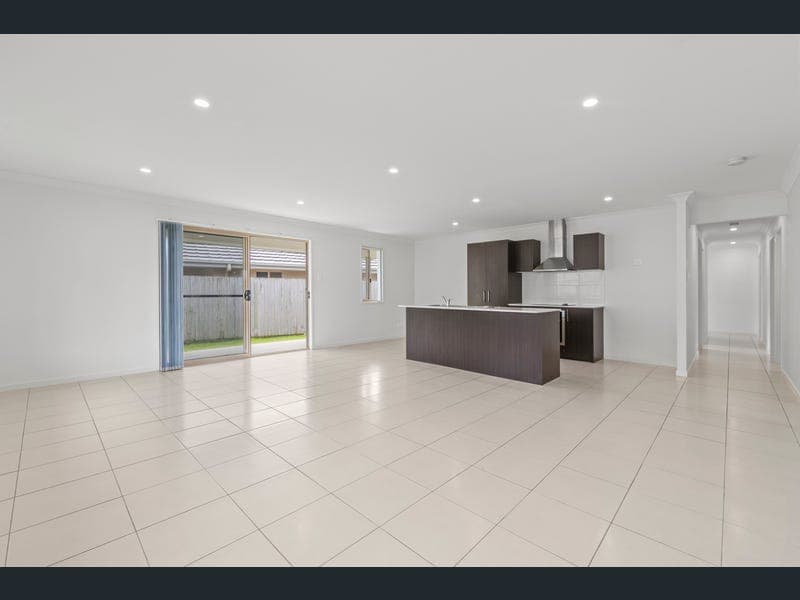 106 Dixon Drive, Pimpama — photo 1 of 5