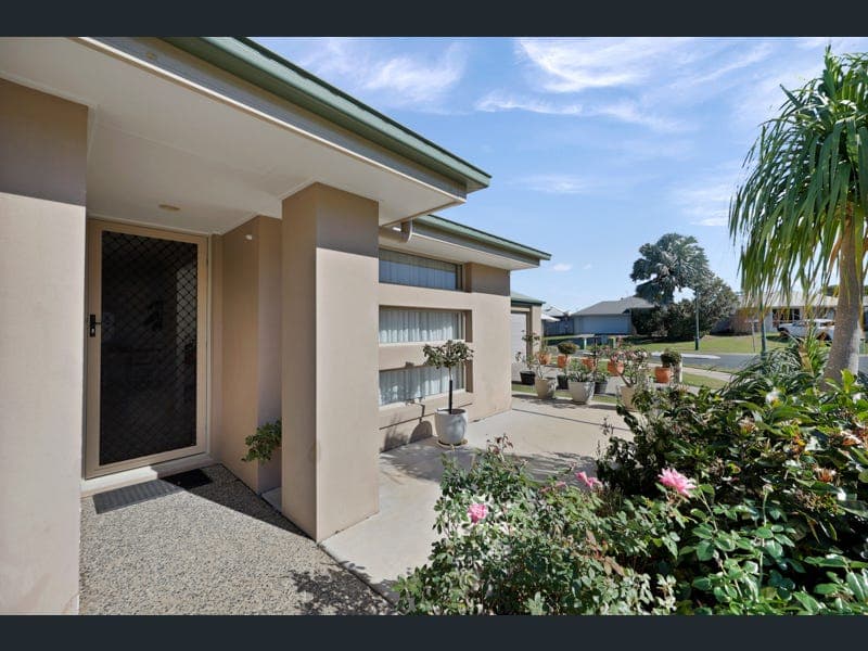 4 Warilla View, Blacks Beach — photo 1 of 5