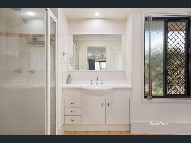 42 Speckled Circuit, Springfield Lakes — photo 1 of 5