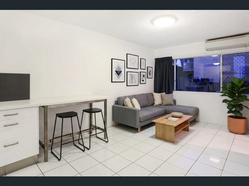 1/5 Westerham Street, Taringa — photo 1 of 5