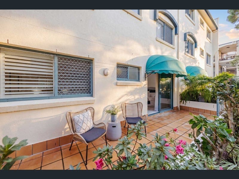 7/12 Monte Carlo Avenue, Surfers Paradise — photo 1 of 5