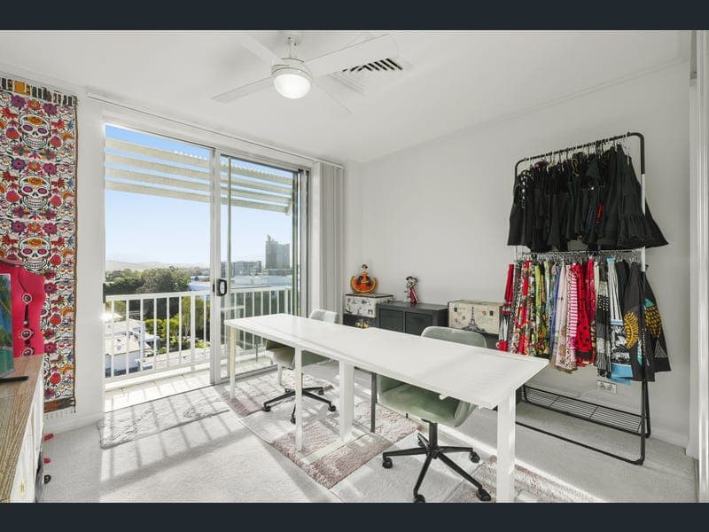 21/34 Riverwalk Avenue, Robina — photo 1 of 5