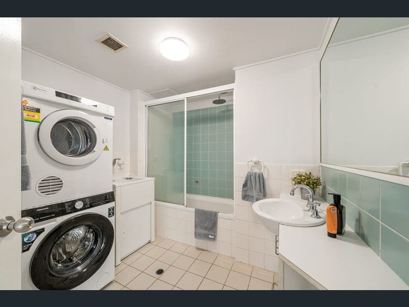 9/2 Surrey Street, Nundah — photo 1 of 5