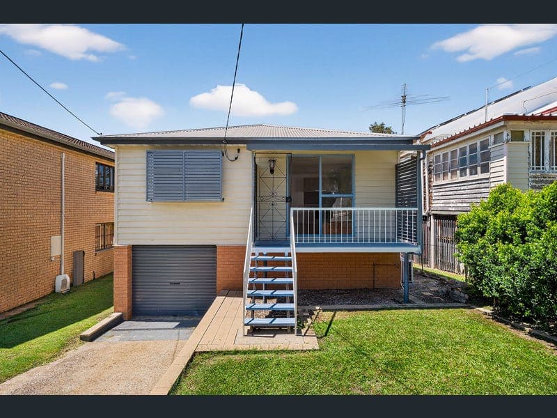74A Bunya Street, Greenslopes — photo 1 of 5