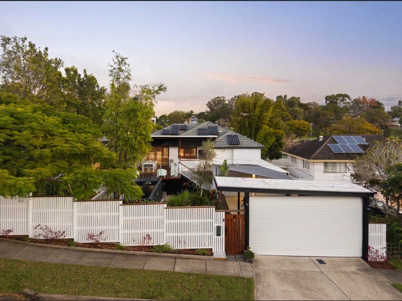 8 Rensburg Street, Brighton — photo 1 of 5