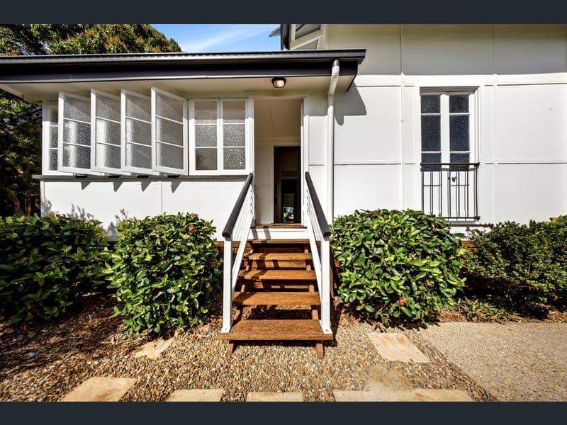 27A Tenth Avenue, Railway Estate — photo 1 of 5
