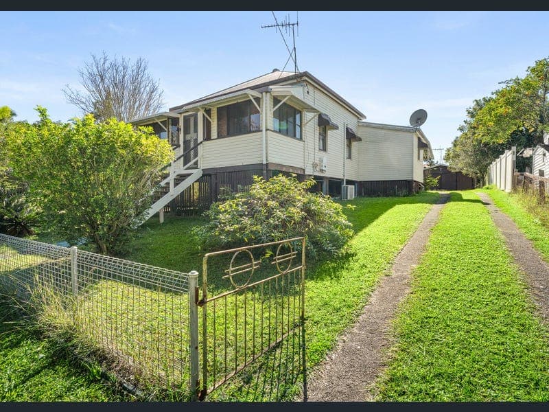 3 York Avenue, Maryborough — photo 1 of 5
