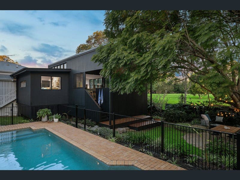 37 Langley Avenue, Wilston — photo 1 of 5