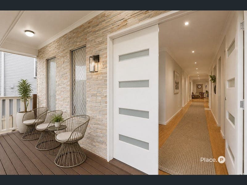 17 Bingara Street, Cannon Hill — photo 1 of 5