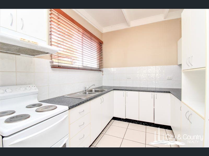 26 Jacobsen Crescent, Mount Isa — photo 1 of 5