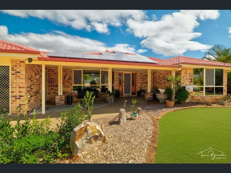 1E Fairway Drive, Hatton Vale — photo 1 of 5