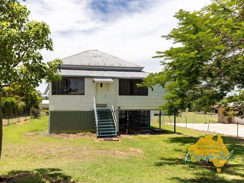 61 LEICHHARDT STREET, Mundubbera — photo 1 of 5