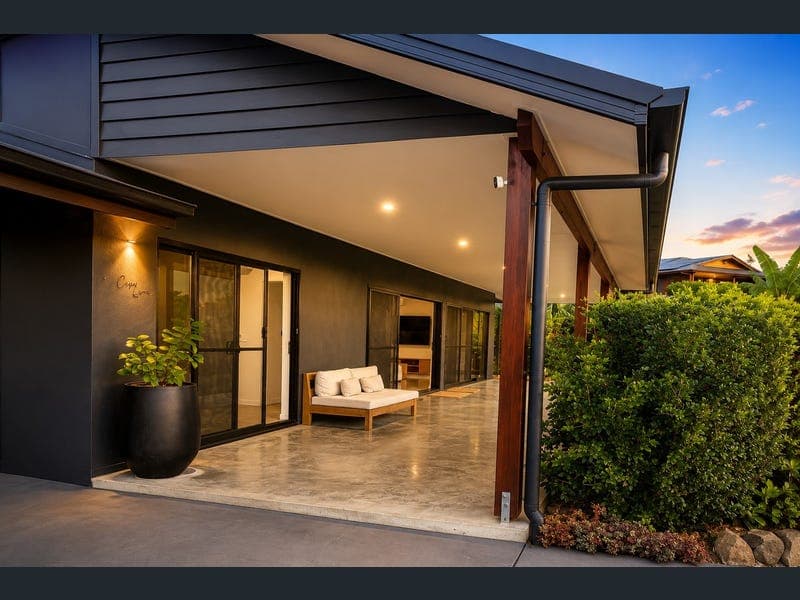 26 Wills Court, Cannonvale — photo 1 of 5