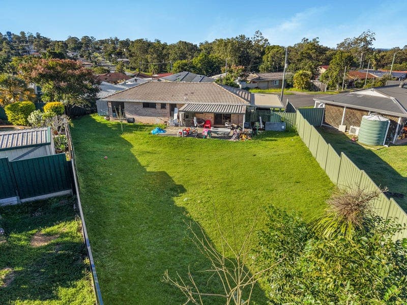 20 Titan Court, Boronia Heights — photo 1 of 3