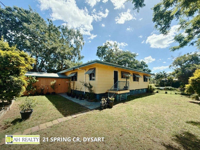 21 Spring Crescent, Dysart — photo 1 of 5